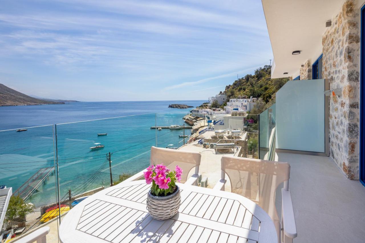 Molos Apartments Loutro Exterior foto