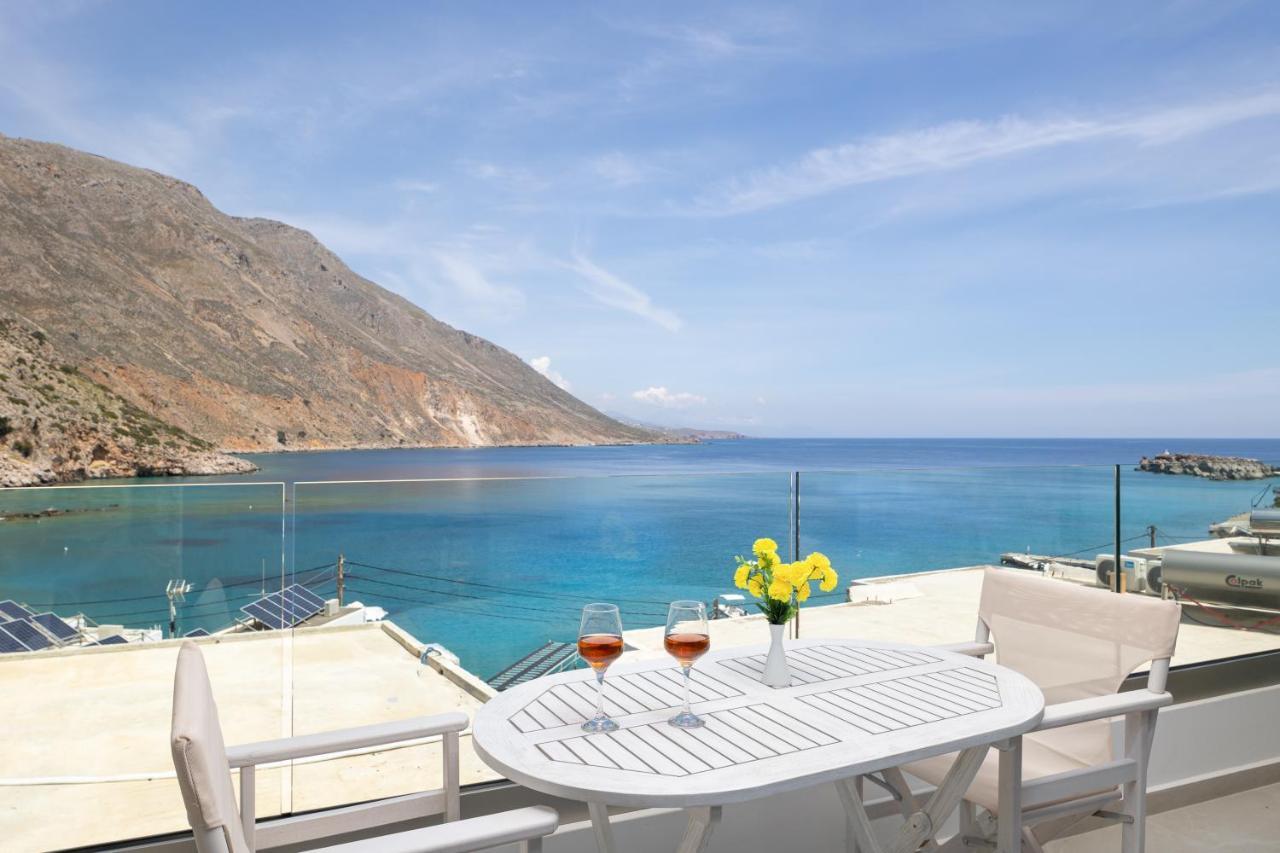Molos Apartments Loutro Exterior foto