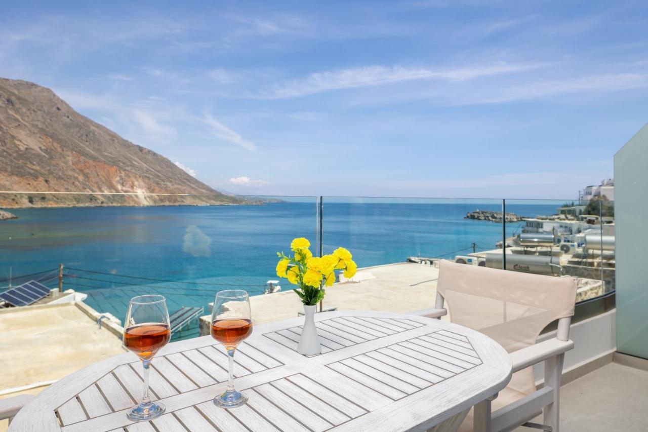 Molos Apartments Loutro Exterior foto
