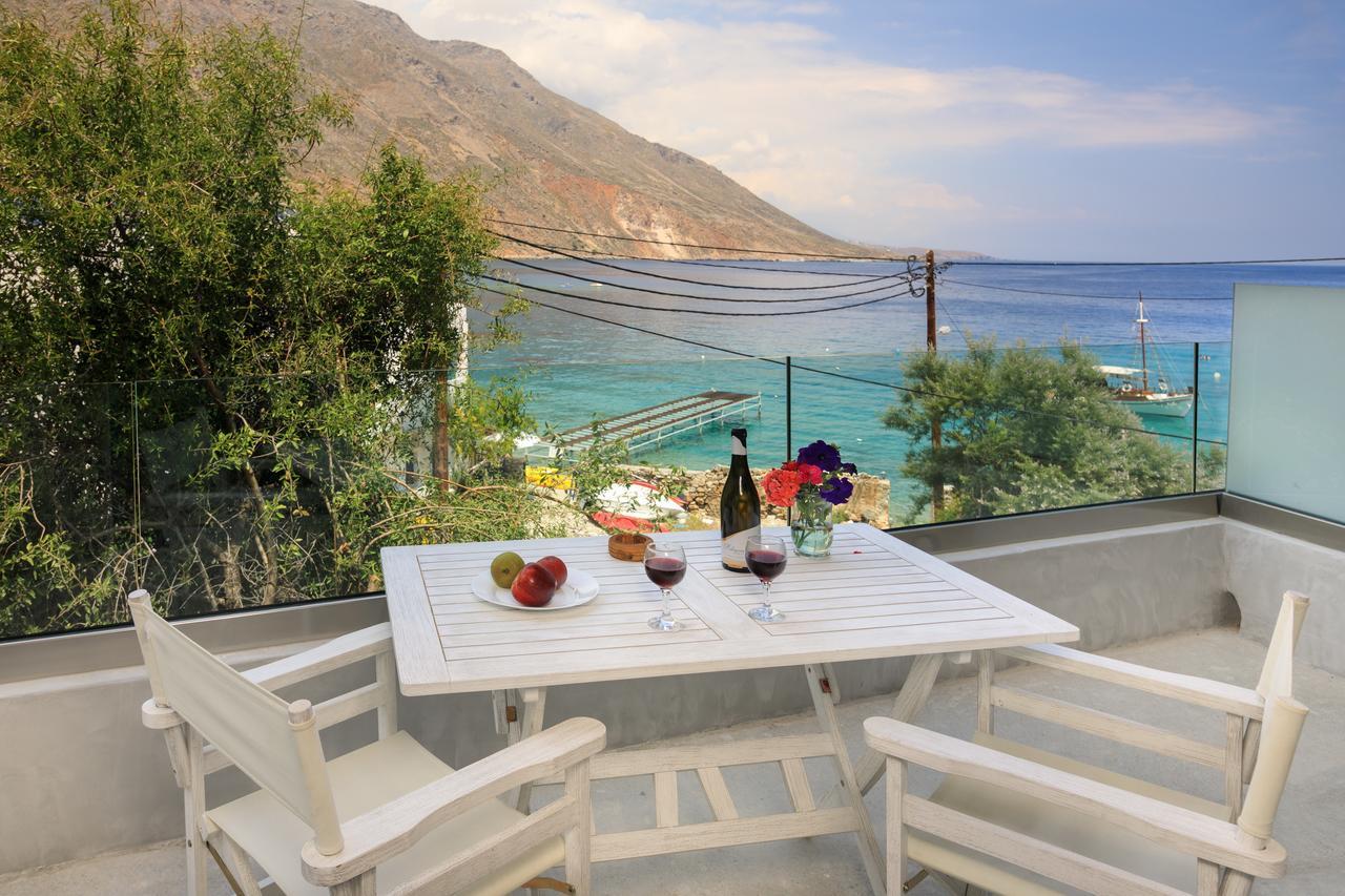 Molos Apartments Loutro Exterior foto